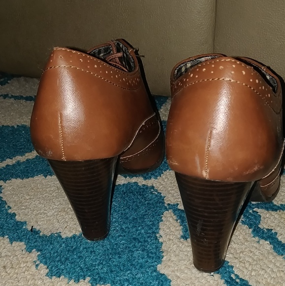 Gently used brown American Eagle clog boots - Picture 4 of 5